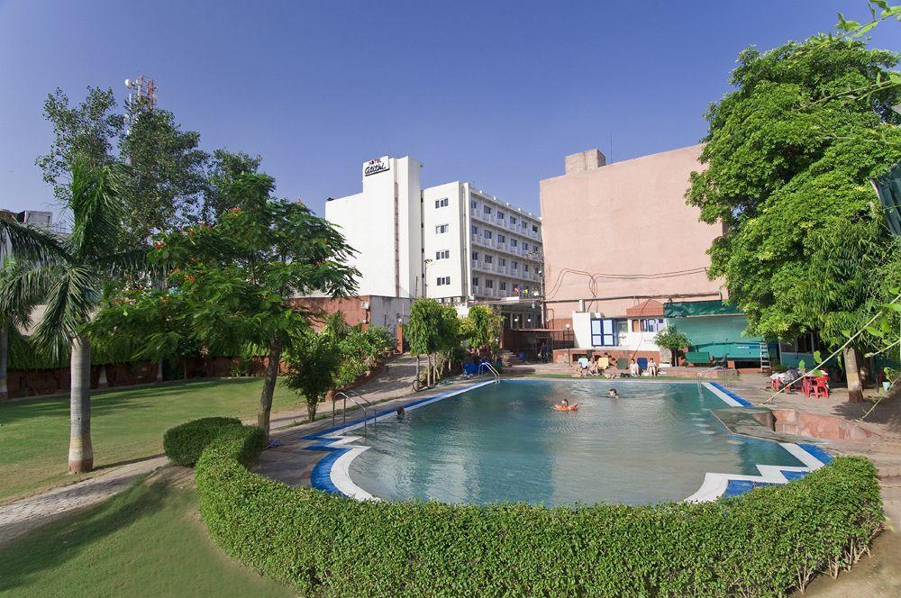 Hotel Atithi Agra  Esterno foto